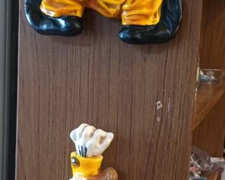 Playful clown sculptures