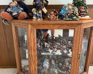 Boyd's Bears Collection (collectors items)