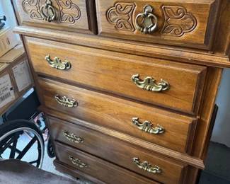Dresser