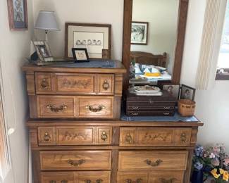 Dresser/Vanity