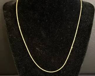 2.09g 14K Yellow Gold Textured Chain Necklace