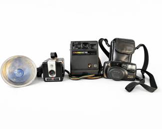 Kodak Pentax Camera Lot Brownie Hawkeye, Colorburst 50, Zoom 105R Flash