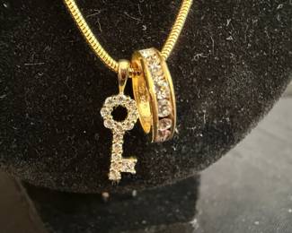 14K Gold 925 Sterling Silver Diamond Key Circle Pendant Necklace 6.86g