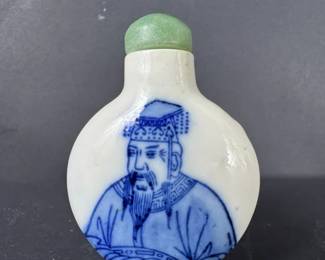 Chinese Blue White Porcelain Snuff Bottle Figural Design Green Stone Stopper