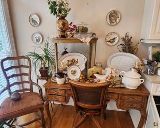 Leather Top Ladies Writing Desk