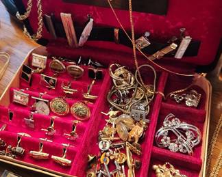 Cufflinks