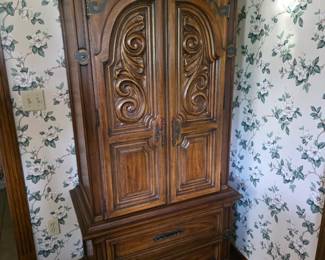 Beautiful Thomasville solid wood armoire