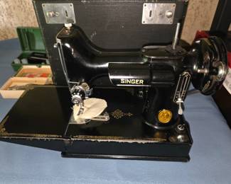 vintage Singer Model 221 Featherweight portable sewing machine,