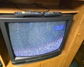 Working zenith CRT TV with remote.
