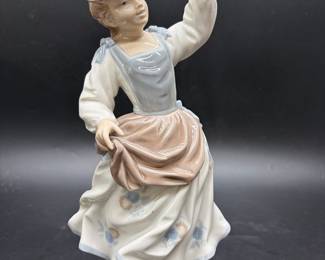 Lladro porcelain figurine