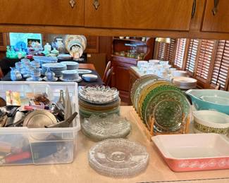 VINTAGE PYREX