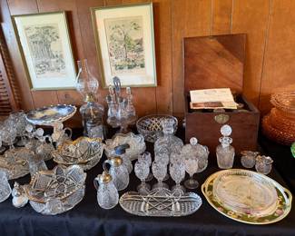 VINTAGE GLASSWARE 