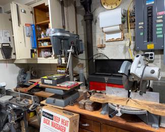 BENCHTOP DRILL PRESS