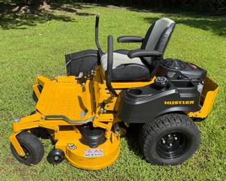 HUSTLER ZERO TURN MOWER LIKE NEW