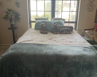 queen size bed and Mattress