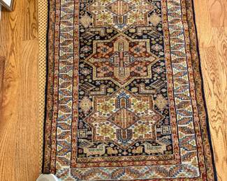 30" x 50" hand knotted rug