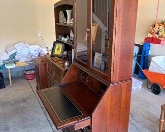 secretary -realtors staged and moved "excess stuff" to garage