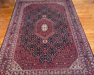 70"x105" hand knotted Indian rug