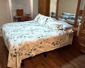 Helix Midnight Luxe king-size bed