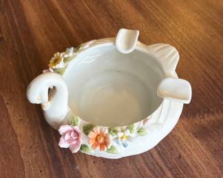 vintage Lefton China Swan Ashtray