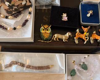 Vintage pins