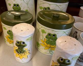 Vintage frog white canister set