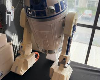 R2D2