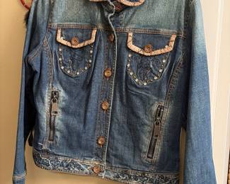  V Cristina blue denim embellished jacket
