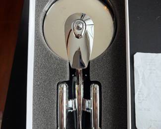 Star Trek pizza cutter. New