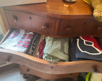 6 drawers curved front wood dresser