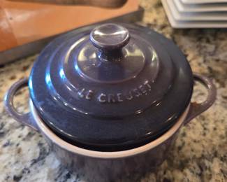 Le Creuset Mini Cocotte / Petite Round Stoneware Casserole with Lid