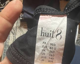 Huit 8
