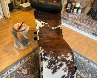 Le Corbusier LC4 Cowhide Chaise Lounge with Black Leather Neck Pillow