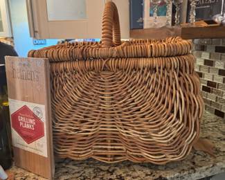 Wicker Basket with Handle and Hinged Lid