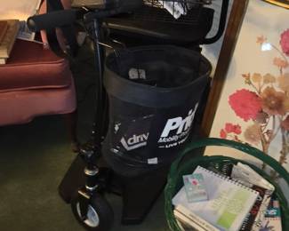 Motorized 3 wheel scooter