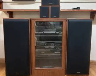 Technics Stereo Synthesizer Tuner, Integrated Amp,Equalizer, Dual Cassette, 5 CD Player,2 Speakers