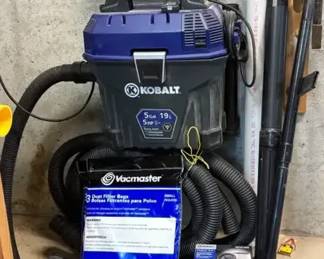 Kobalt 5 Gal 5HP Wetdry Shop Vacuum with Attachments, Filter, Bags,