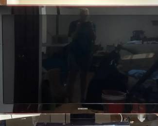 Samsung 52 1080p LCD HGTV with Remote
