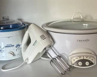Rival Crockpots 2  BD Hand Mixer