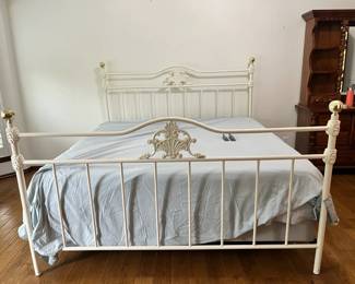 Sleep Number Adjustable King Size MattressBox Springs and Metal HeadboardFootboard