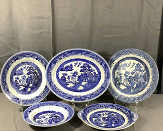 Lot 536: Vintage Blue Willow Dishes