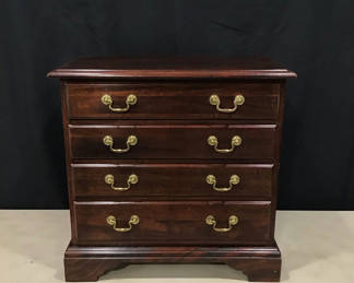Lot 598: Federal Style 4-Drawer Side Table