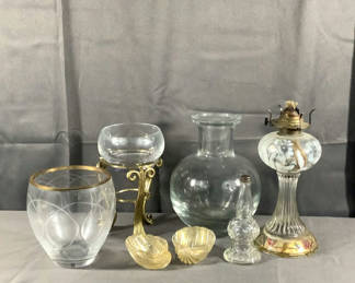 Lot 545: Antique & More Glassware