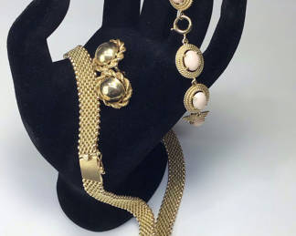 Lot 459: Vintage 14K Gold Jewelry (45+ dwt)
