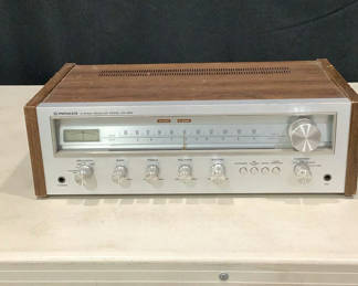 Lot 617: Pioneer Stereo Receiver