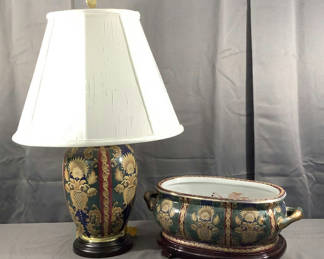 Lot 576: Oriental Accent Room Decor