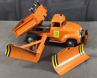 Lot 610: 1950s Tonka Toys Hydrolic Dump Truck