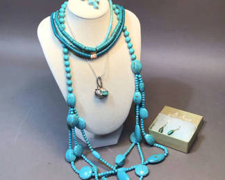 Lot 495: Turquoise Stone & Silver Jewelry (3+dwt)