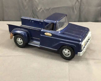 Lot 613: 1950s Tonka Toys Pickup Truck