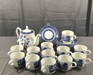 Lot 537: Churchill Blue Willow Tea Set